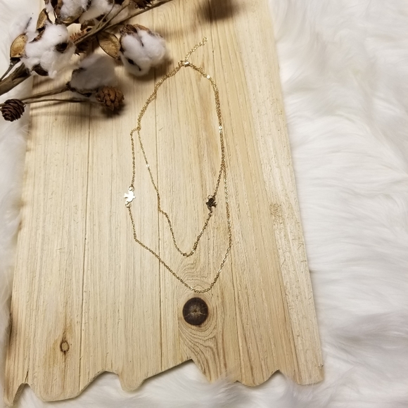 🕊🕊Super beautiful GOLD double dove necklace🕊🕊 - Picture 3 of 8